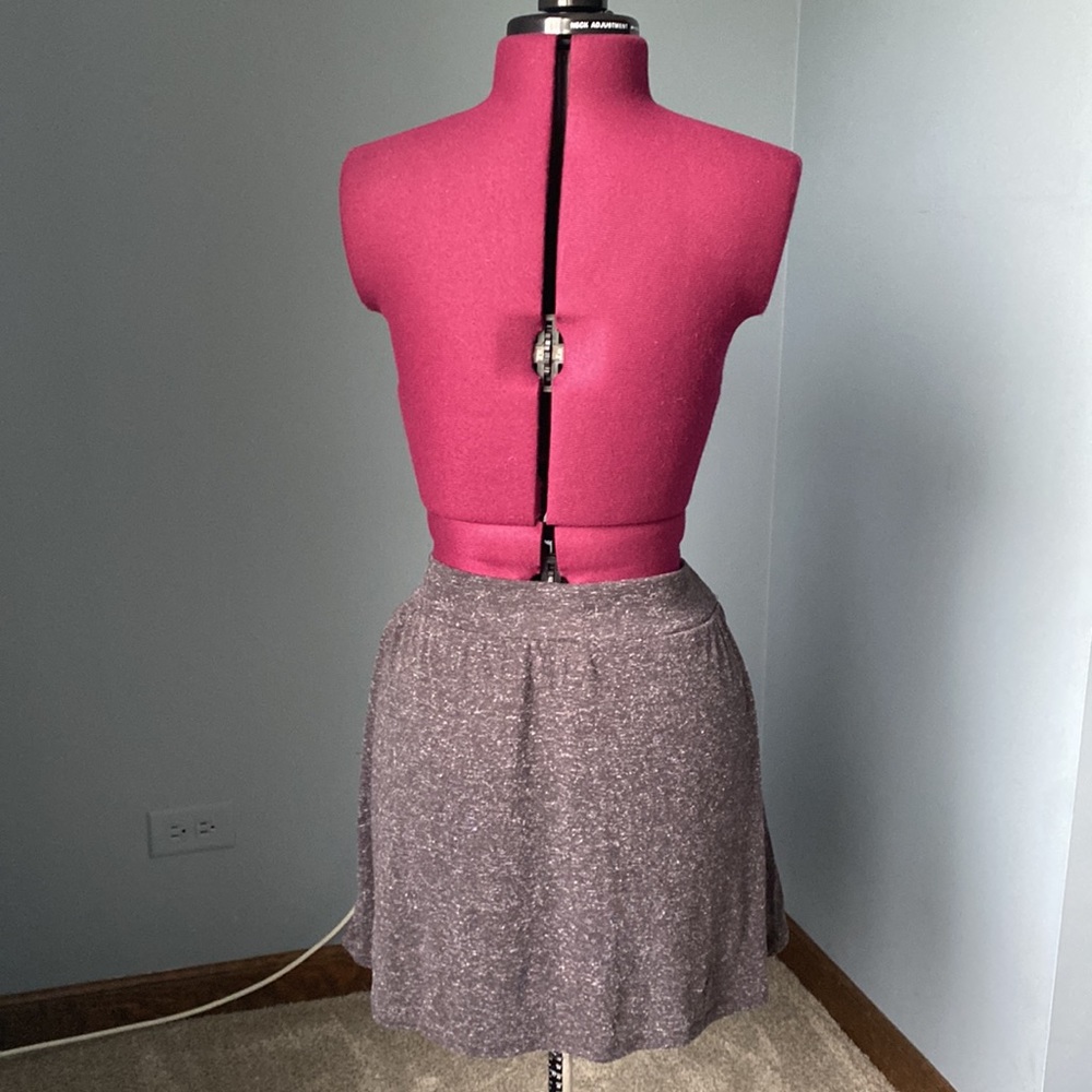 Express Skirt - Picture 3 of 4